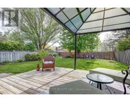 10 TIMBERLANE CRESCENT - 45