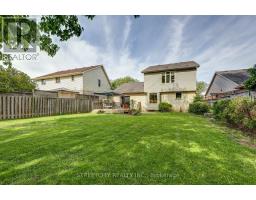 10 TIMBERLANE CRESCENT - 48