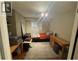 1462 GLENGARRY AVENUE - 25