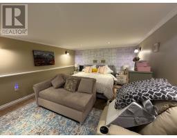 1462 GLENGARRY AVENUE - 27