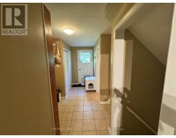 1462 GLENGARRY AVENUE - 35