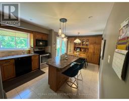 1462 GLENGARRY AVENUE - 9