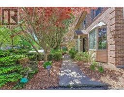 49 MERIDENE CRESCENT E - 11