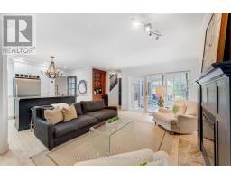 49 MERIDENE CRESCENT E - 21