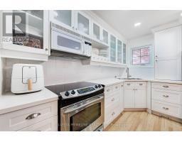49 MERIDENE CRESCENT E - 25