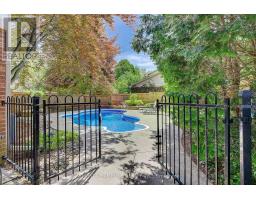 49 MERIDENE CRESCENT E - 45