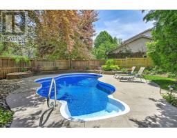 49 MERIDENE CRESCENT E - 46
