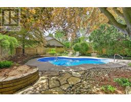 49 MERIDENE CRESCENT E - 47