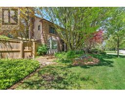49 MERIDENE CRESCENT E - 6