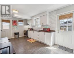 157 HIGHVIEW DRIVE - 19