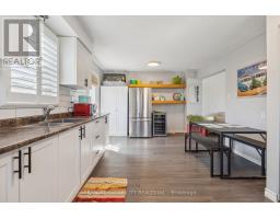 157 HIGHVIEW DRIVE - 22