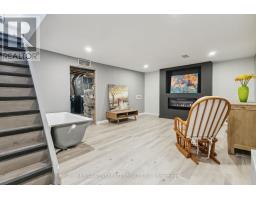 157 HIGHVIEW DRIVE - 33