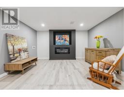 157 HIGHVIEW DRIVE - 35