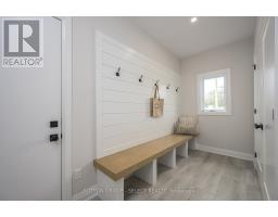 2202 ROBBIE S WAY - 22