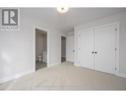 2202 ROBBIE S WAY - 34