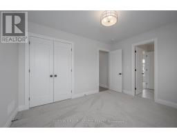 2202 ROBBIE S WAY - 41