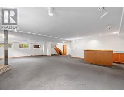 1554 HASTINGS DRIVE - 32