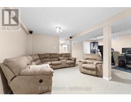673 SPRUCEWOOD DRIVE - 25