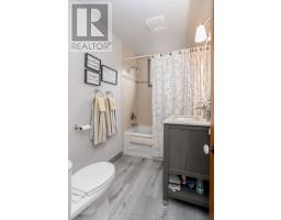 51 LOCUST STREET - 24
