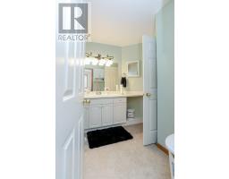 31 SINCLAIR CRESCENT - 22