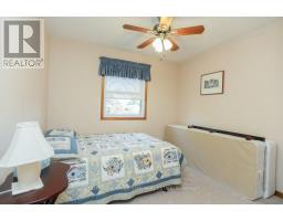 31 SINCLAIR CRESCENT - 23