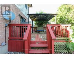 31 SINCLAIR CRESCENT - 40