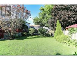 31 SINCLAIR CRESCENT - 46