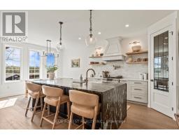86 KEMP CRESCENT - 11