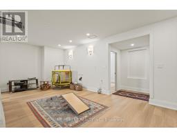 86 KEMP CRESCENT - 28