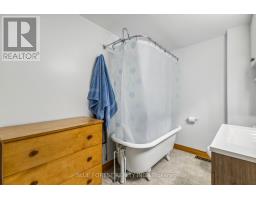 140 EMERSON AVENUE - 19