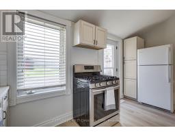 821 QUEENS AVENUE - 24