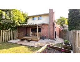 1827 ALDERSBROOK GATE - 28