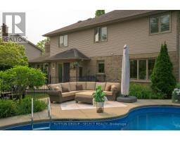 408 SUNNYSIDE CRESCENT - 11