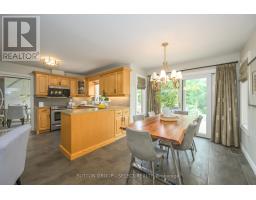 408 SUNNYSIDE CRESCENT - 25