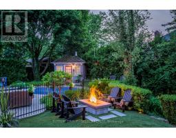 408 SUNNYSIDE CRESCENT - 41
