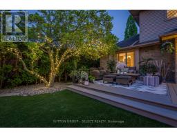 408 SUNNYSIDE CRESCENT - 46