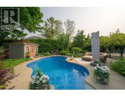 408 SUNNYSIDE CRESCENT - 9