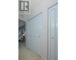 206 - 300 EVERGLADE CRESCENT - 23