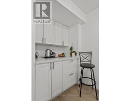 64 - 40 TIFFANY DRIVE - 16