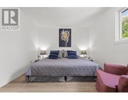 64 - 40 TIFFANY DRIVE - 18