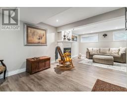 96 CAYUGA CRESCENT - 24