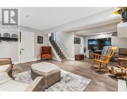 96 CAYUGA CRESCENT - 26
