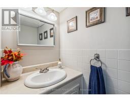96 CAYUGA CRESCENT - 28