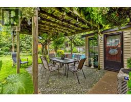 96 CAYUGA CRESCENT - 30