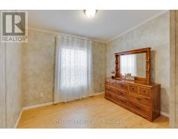 461 RICHARD CRESCENT - 14