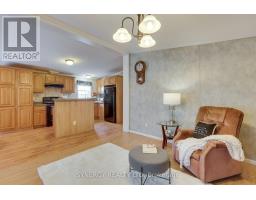 461 RICHARD CRESCENT - 5