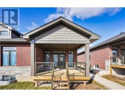 9 - 1080 UPPERPOINT AVENUE - 35