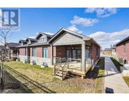 9 - 1080 UPPERPOINT AVENUE - 37