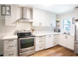 17 WESTON STREET - 16