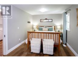 17 WESTON STREET - 19